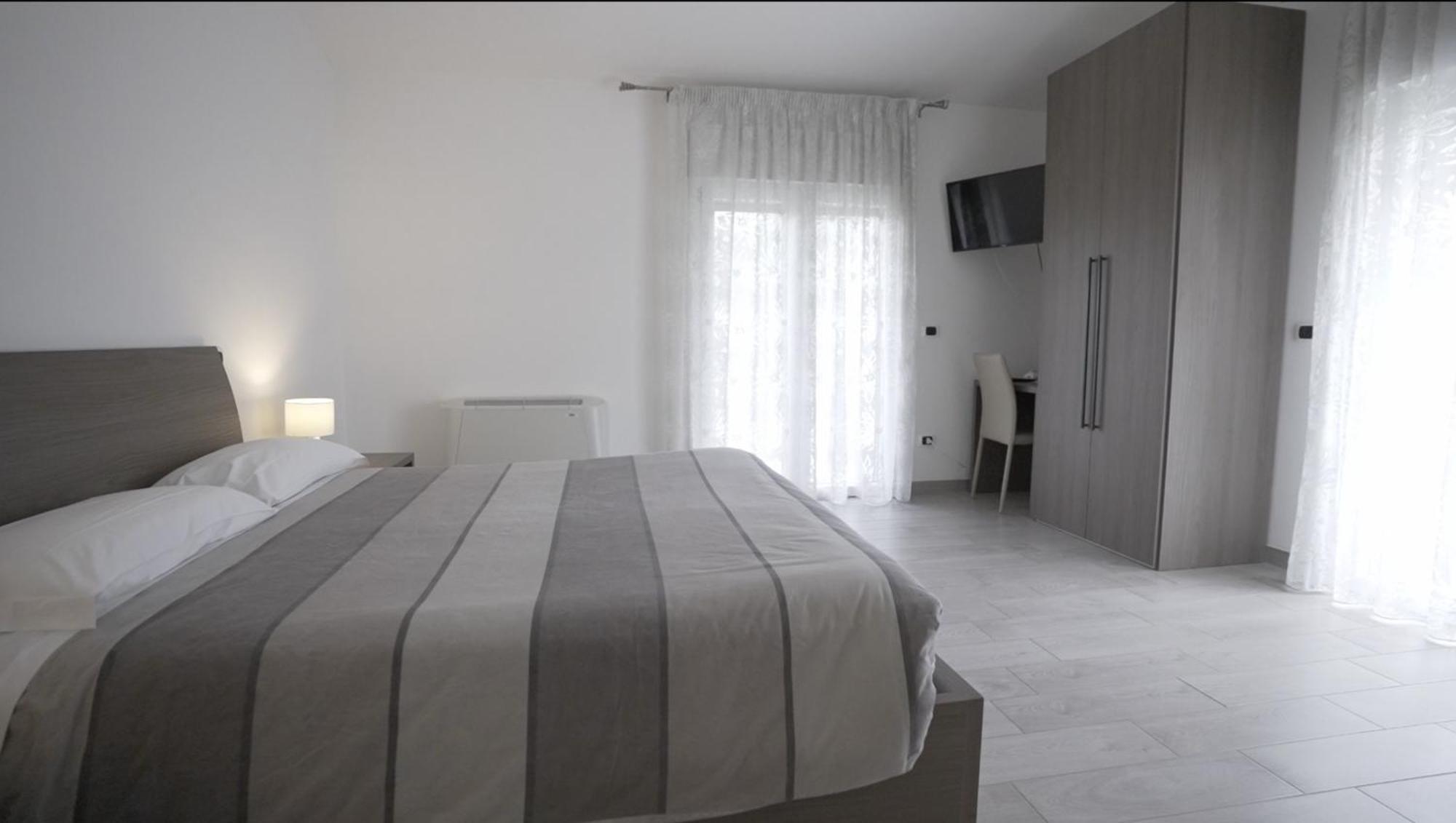 B&B Arco Dei Sogni Celano Buitenkant foto