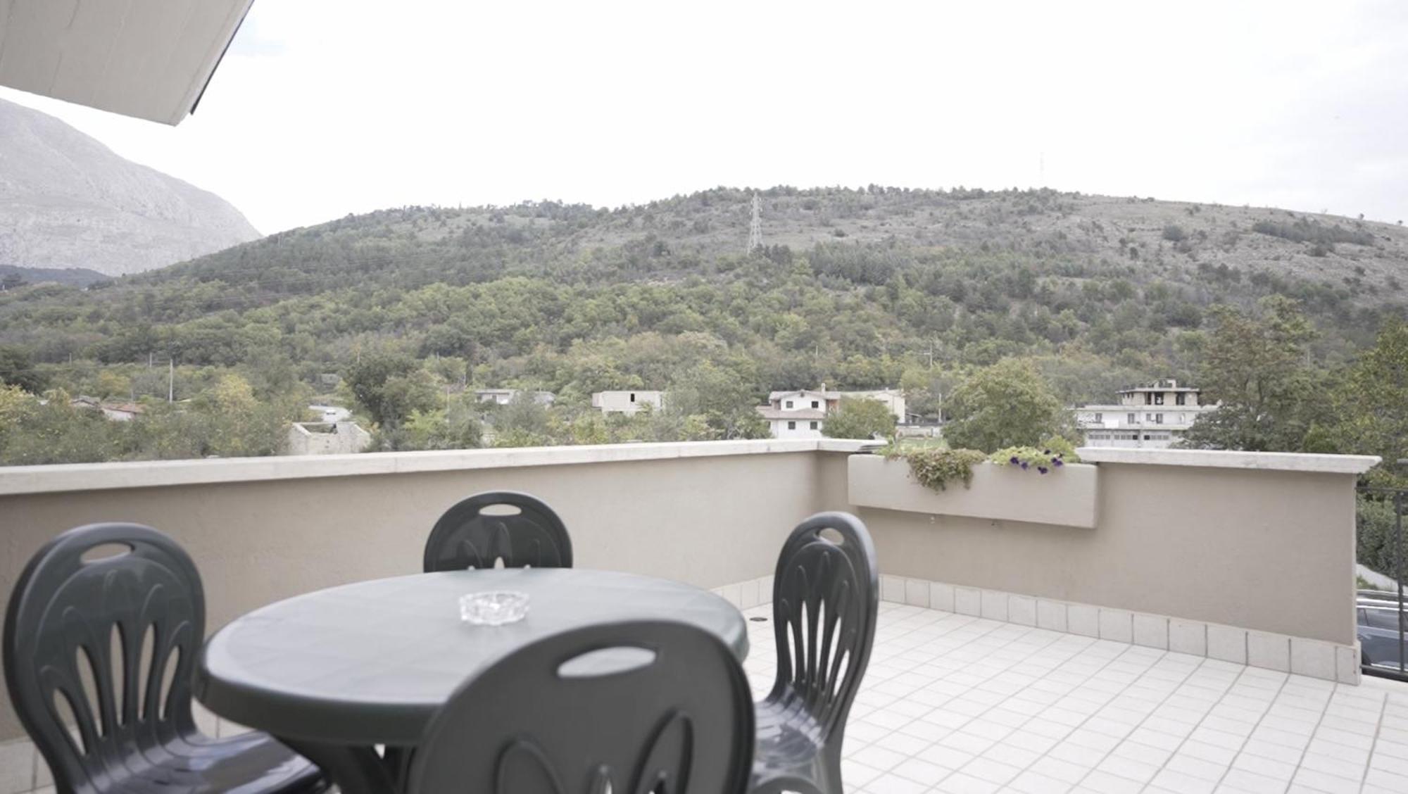 B&B Arco Dei Sogni Celano Buitenkant foto